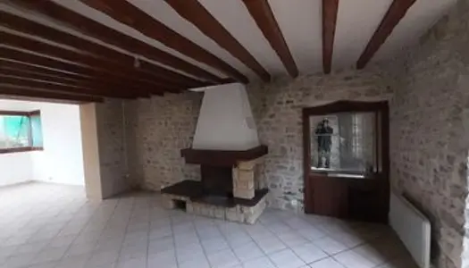 Bel. Maison de caractère prox d'Artenay../1h de Paris 