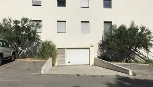 Montpellier Lironde Millenaire - Garage individuel fermé dans un petit immeuble - Direct 