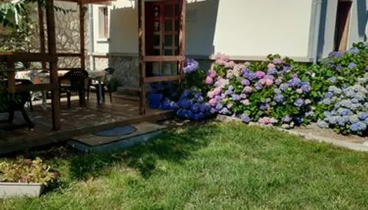 Maison individuelle avec gîte en Ardèche