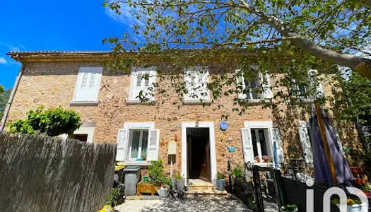 Maison 4 pièces 568 m² 