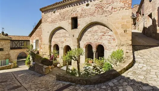 Maison du 17ème siècle au coeur de Penne d'Agenais