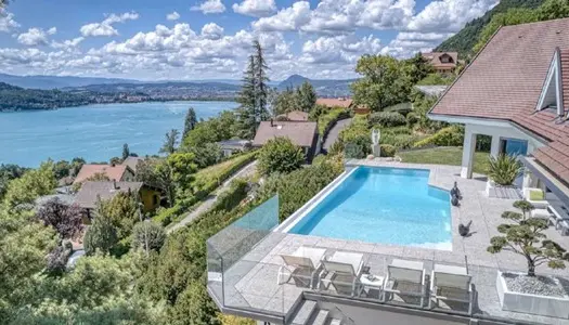 Exceptionnelle propriété avec vue panoramique sur le lac d'Annecy 