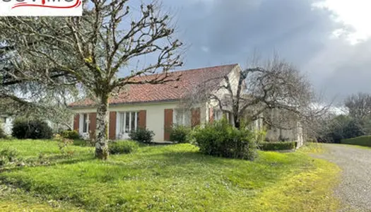 BELLE ET SPACIEUSE MAISON INDÉPENDANTE AVEC JARDIN ARBORÉ ET CLOS, DÉPENDANCES ATTENANTES