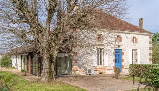 Maison de caractère à vendre à proximité de Villeneuve sur lot 