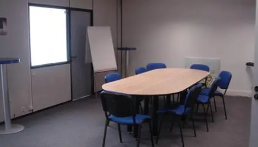 Bureaux de 200 m² avec accueil indépendant situé en Zone Franche Urbaine Garges les Gonesses