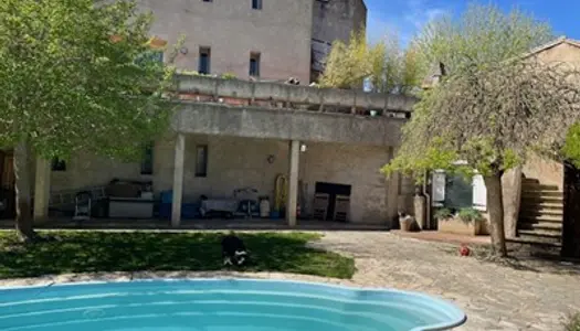 Duplex avec jardin et piscine 