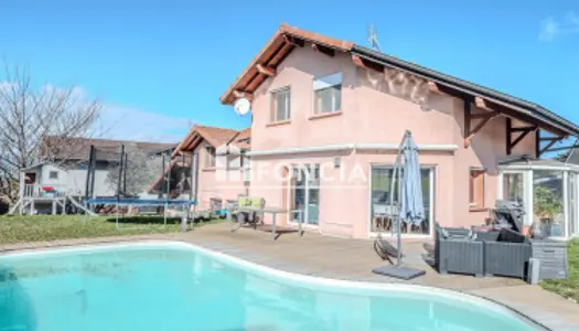 Charmante villa individuelle avec piscine - 4 chambres 