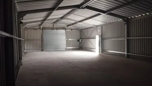 Local industriel / entrepot commercial / hangar professionnel artisanal indépendant 160 m² sur 