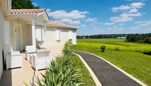 Superbe maison de construction récente avec beau terrain clos, 5 chambres, pas de travaux 