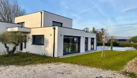 Maison 6 pièces 202 m²