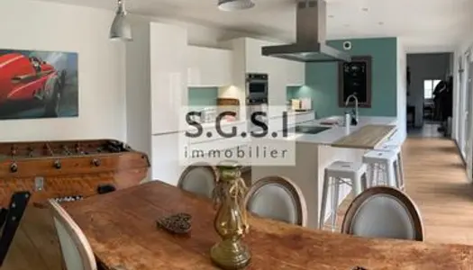 Propriété 11 pièces 356 m² 