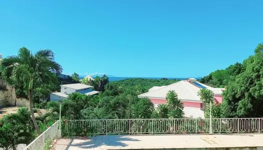 Dpt Guadeloupe (971), à vendre villa T4 vue mer T4 - Terrain de 2000m²