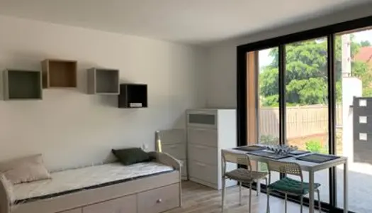 Appartement Location Bures-sur-Yvette  24m² 690€