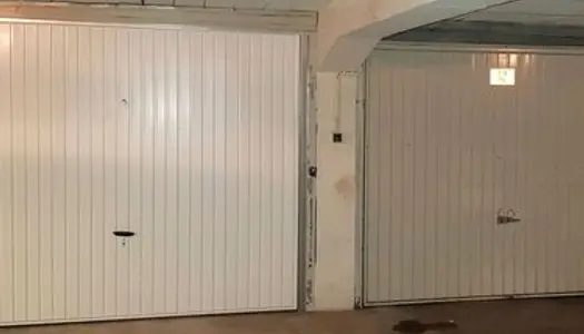 Garage à louer 14m² - Metz Devant Les Ponts 