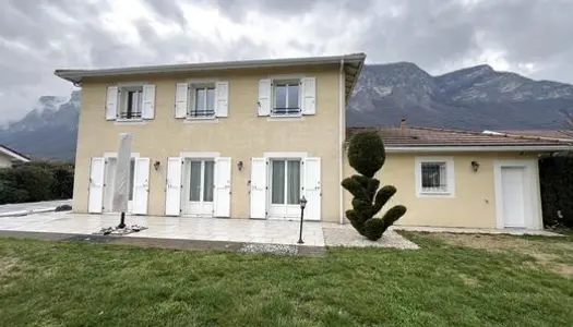 Maison de luxe 6 pièces 137 m²