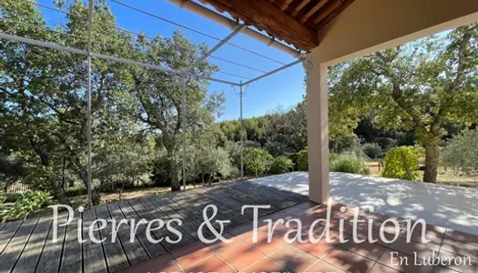 Provence, Luberon, Jolie propriété avec grand terrain constructible et vue dégagée