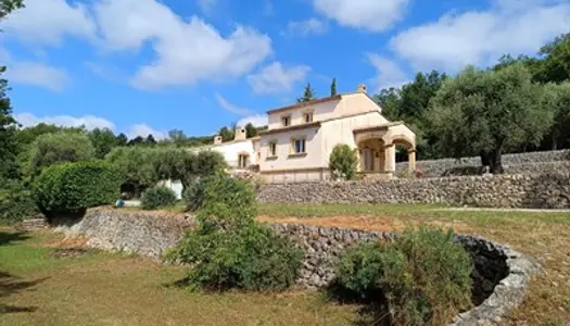 Villa 5 pièces, 3243m² de terrain avec vue panoramique - Saint Cezaire sur cezaire 
