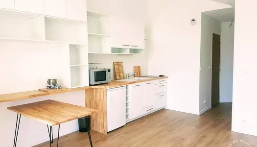 Studio 1 pièce 25 m² 