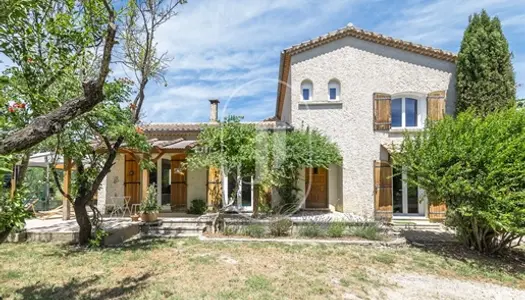 Belle propriété à vendre à Saumane-de-Vaucluse 