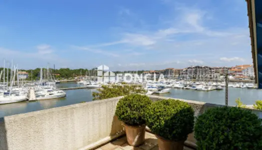 APPARTEMENT T3 AVEC VUE PANORAMIQUE SUR LE PORT 