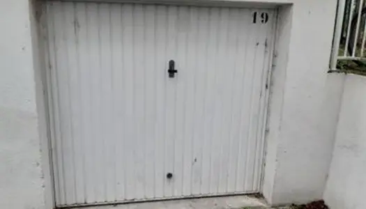 Garage/box 12 m² Chalette Sur Loing 