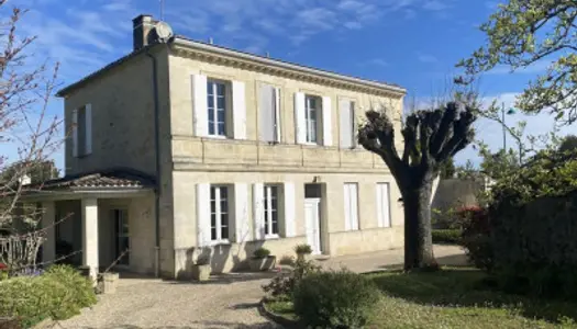 Maison 6 pièces 232 m²