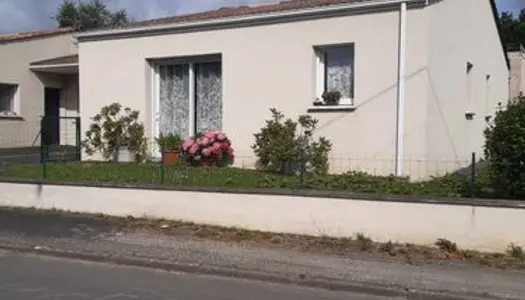 Maison T3 de plain pied proche lycée 