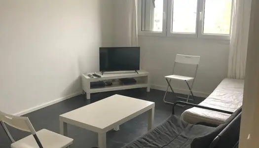 Chambre en colocation à Versailles 