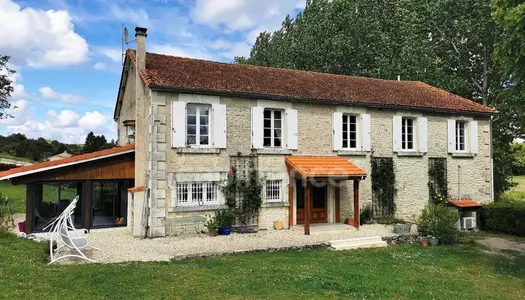 Dpt Charente (16), à vendre proche de LIGNIERES SONNEVILLE maison de campagne 