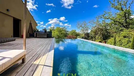Villa avec piscine 230m2 vue panoramique à vendre aux Angles
