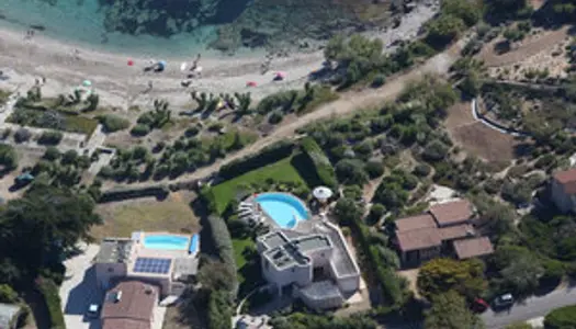 Villa de prestige les pieds dans l'eau à vendre 3420000 EUR pr 
