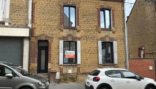 Maison - Villa Location Charleville-Mézières 4p 70m² 750€