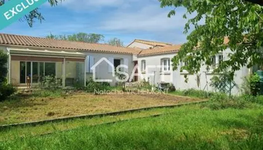 Idéalement située à Angoulins Maison plain pied 2 chambres à rafraichir et avec potentiel import