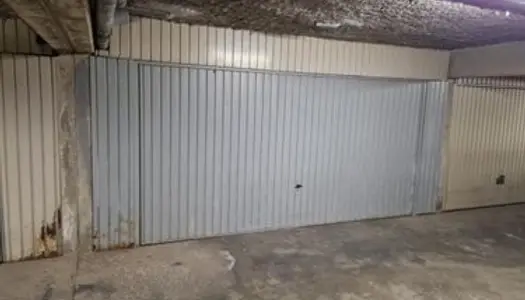 Garage 22m2 résidence sécurisée 