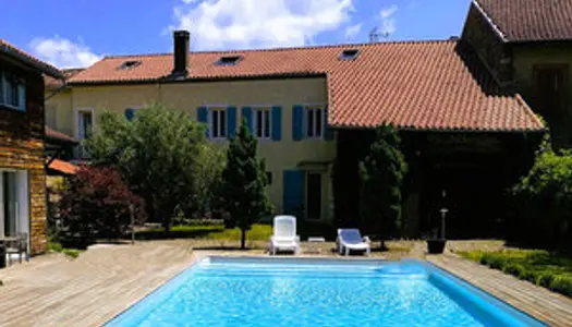 Dpt Gers (32), à vendre RISCLE charmante maison T7 de 386m² et gîte T3 de 62m² avec piscine 11.5