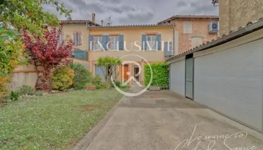 Maison de ville T8 de 240 m2 avec jardin, garage, box et local professionnel loué 