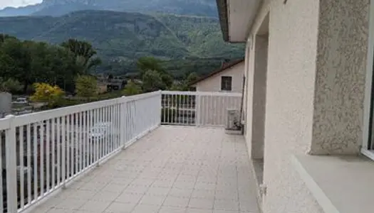 Pontcharra t3 59m² + terrasse 25m² + garage 14m²