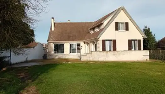 Maison de 8 pieces 230 m²