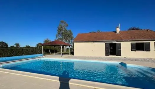 Maison sans vis-à-vis avec piscine chauffée dans le parc nat