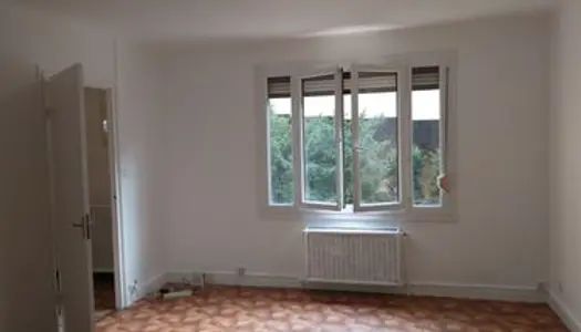 Appartement 2 pièces 45 m² avec balcon 