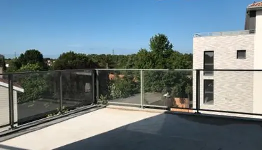 T4 de 100m2 avec grande terrasse et parking- Pessac Cazalet 