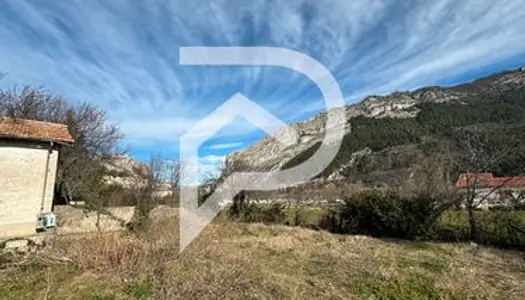 Terrain 1073 m² SISTERON 