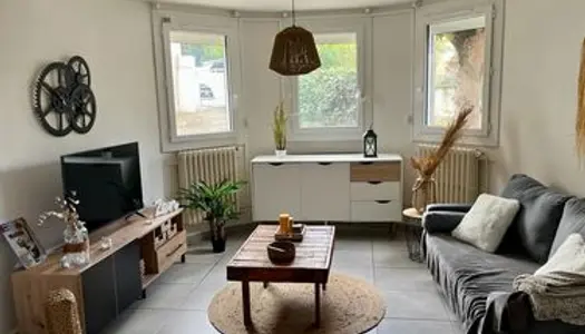 Particulier loue T2 50m2 dans maison avec jardin et garage partagés 