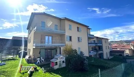 St Romaine Le Puy, T3 avec terrasse, garage + cave