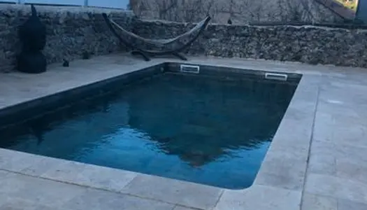 Maison neuve avec piscine 