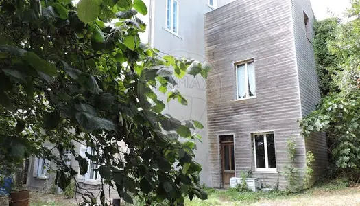 Maison 12 pièces 310 m² 