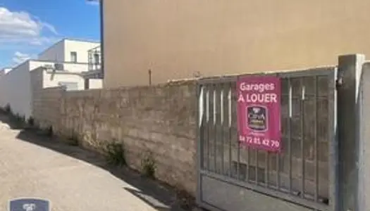 Parking - Garage Location Décines-Charpieu   90€