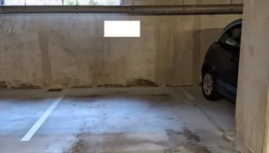 Place Parking en garage fermé surveillé 12m2 - Bois Blancs