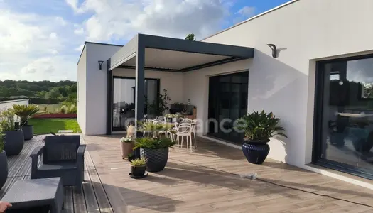Dpt Charente Maritime (17), à vendre MEDIS maison P5 de 150 m² - Terrain de 538,00 m² - Plain 