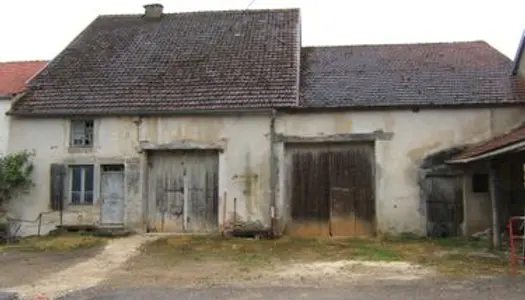 Maison ancien corps de ferme à rénover 